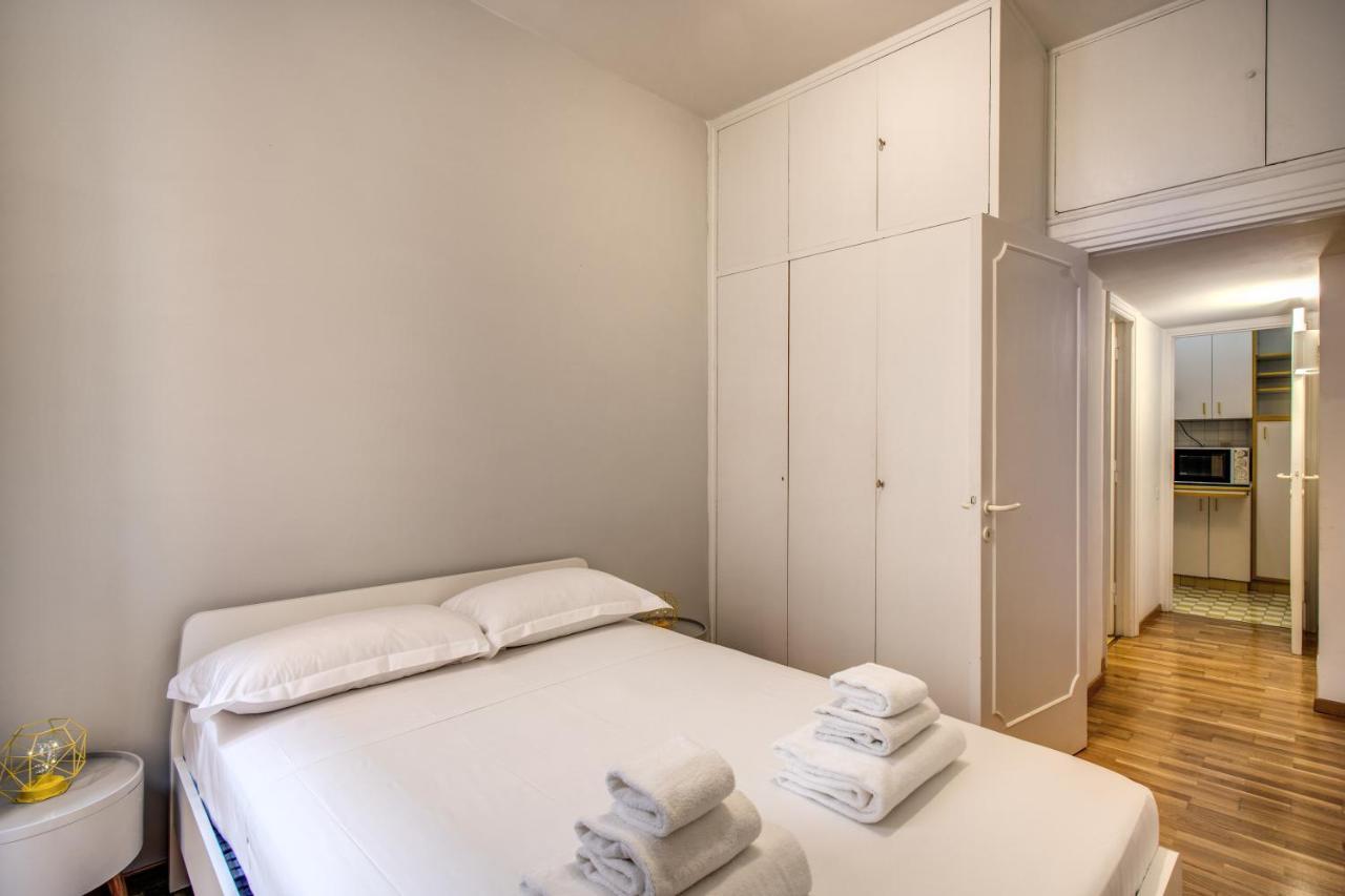 Family Room In Via Del Corso Central Roma Exterior foto